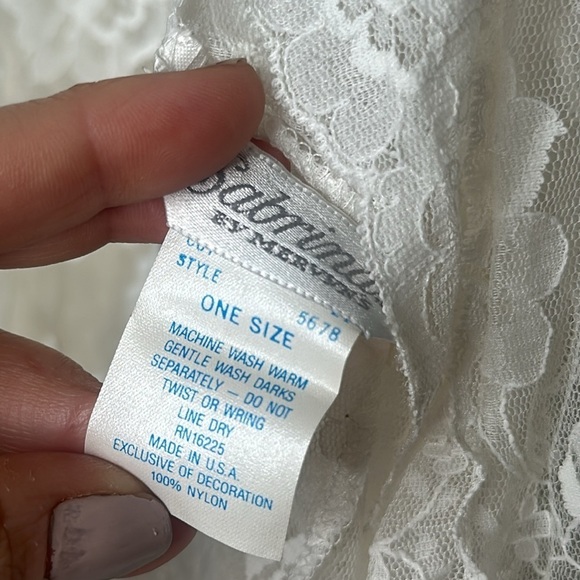 VTG Sabrina Intimates Lace Ruffle Short Robe Ivory One Size - Picture 11 of 16